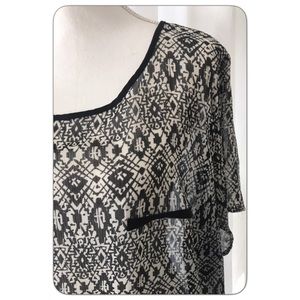 PLUS Geometric hi-lo blouse